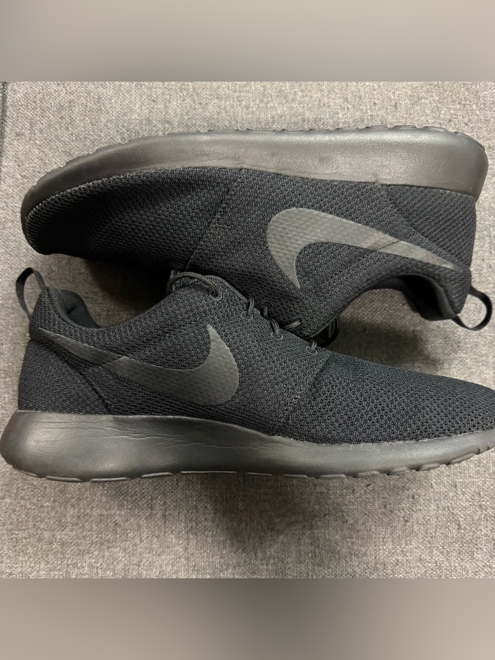 Nike Mens Roshe Run 511881-026 Triple Black Running Shoes Sneakers Size 12